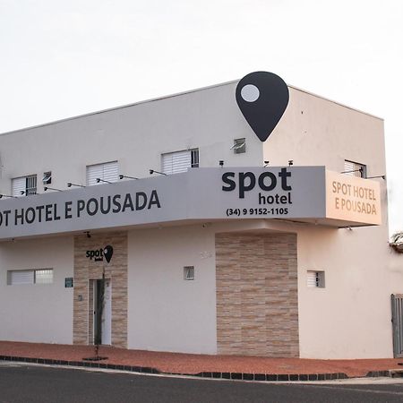Spot Hotel E Pousada Uberlândia Exteriör bild