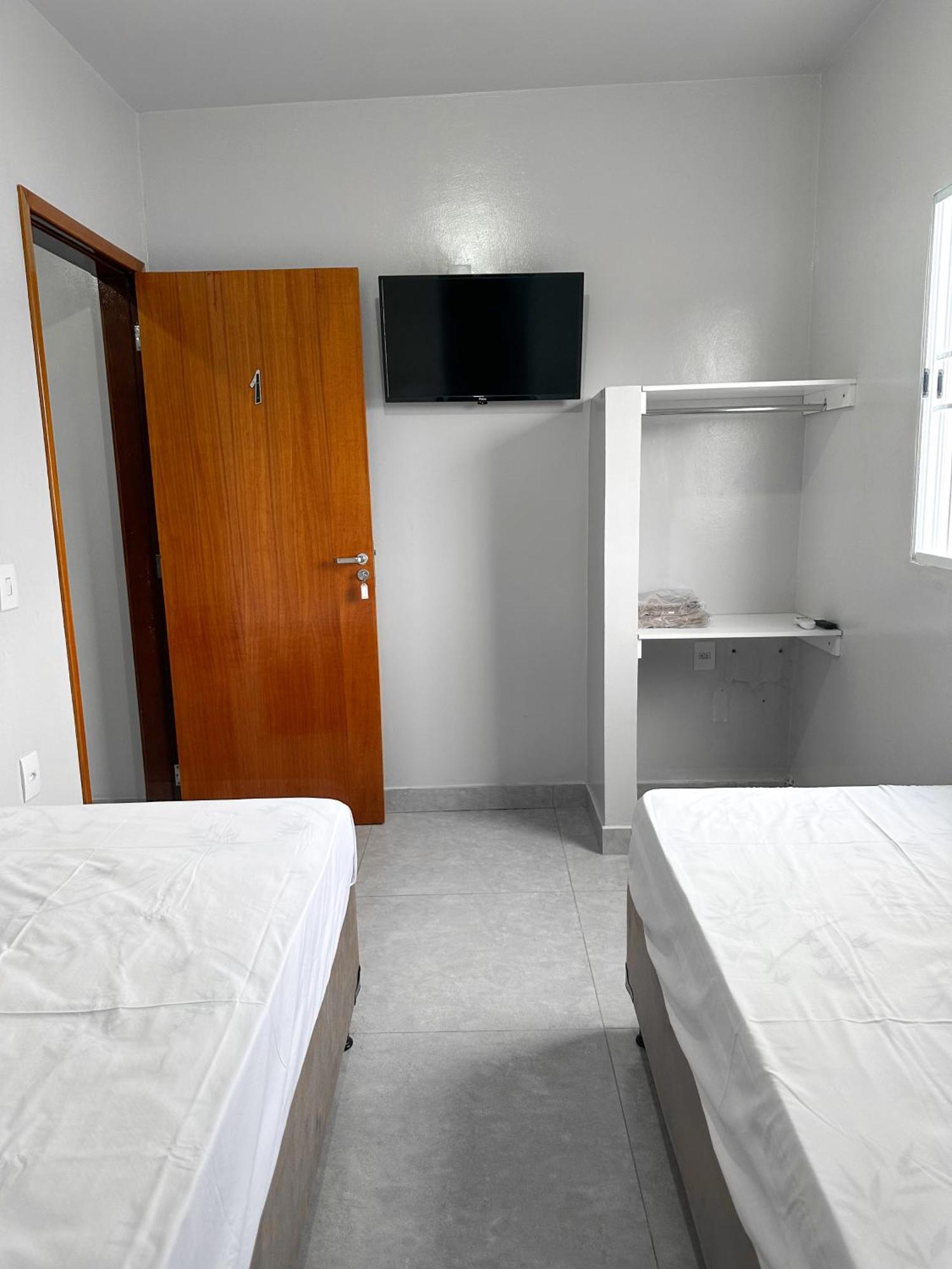 Spot Hotel E Pousada Uberlândia Exteriör bild